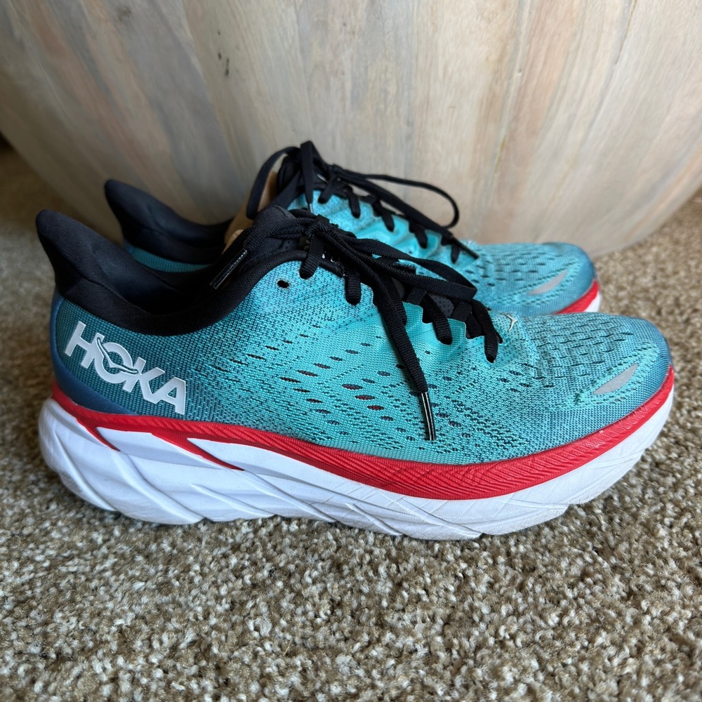 Hoka Clifton 8’s